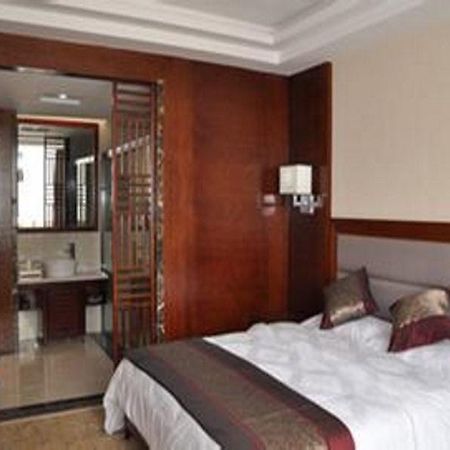 Kunming Begonia Hotel Екстериор снимка